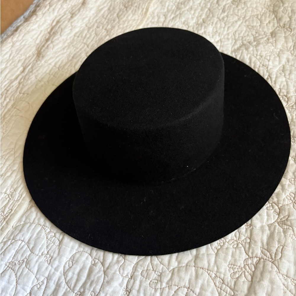 GIGI PIP Black Boater Hat